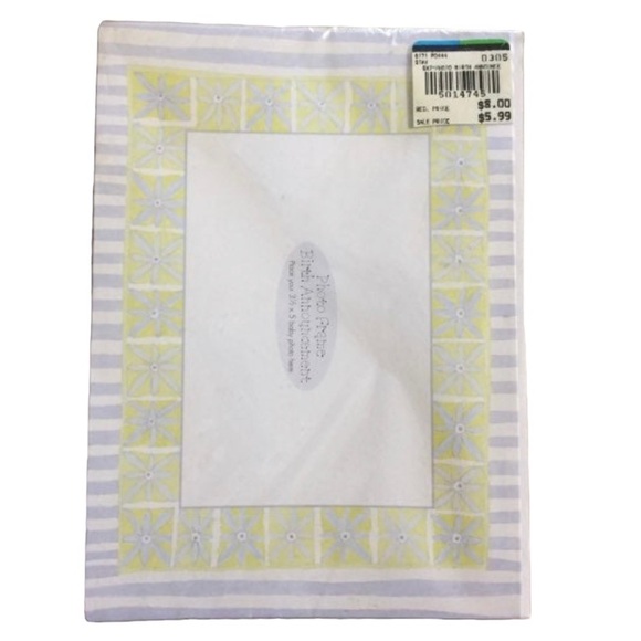 FREE Baby Boy Photo Frame (FREE with a $10 purchase, just add to your bundle) - Picture 1 of 4